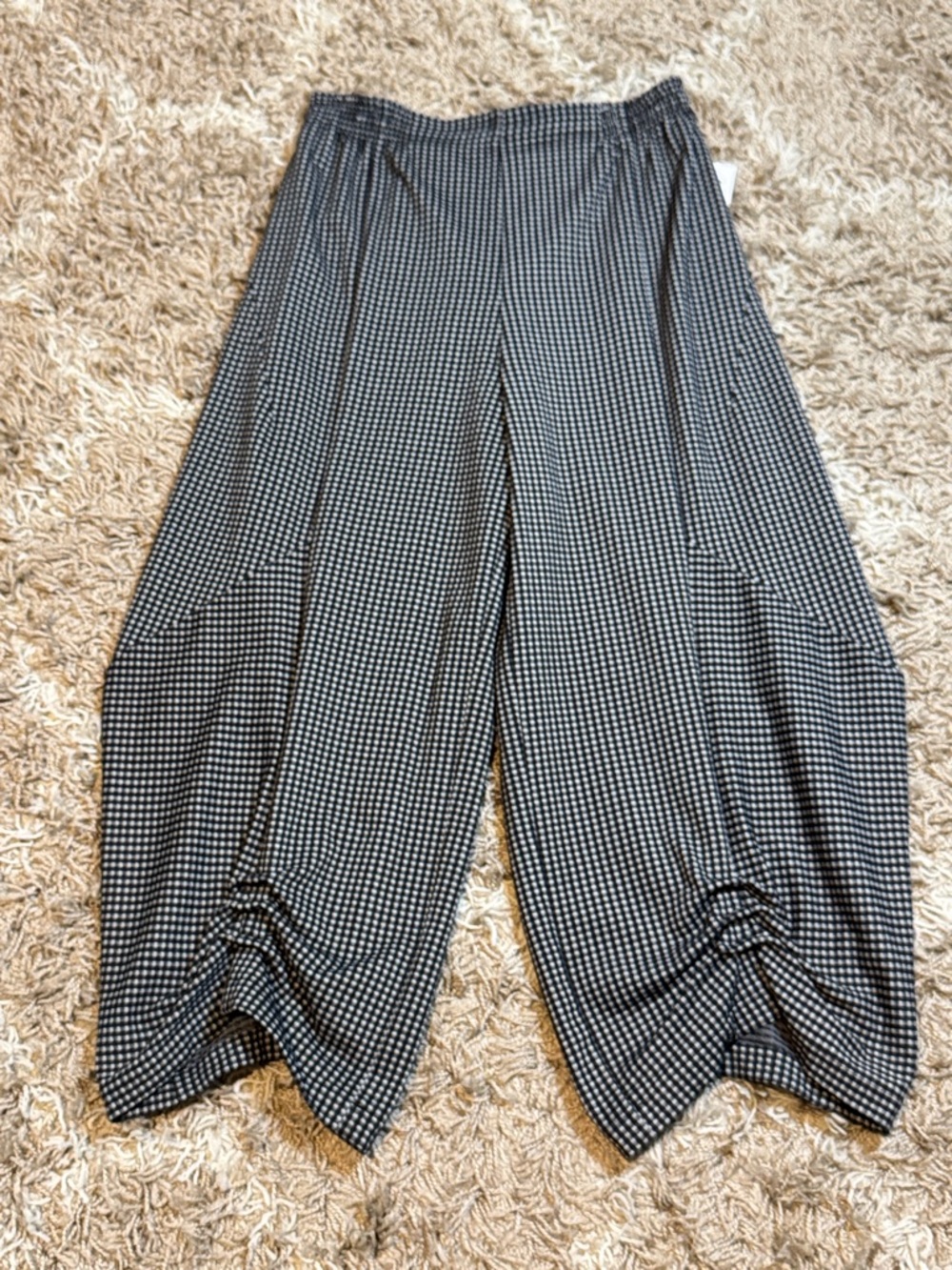 NWT XIAO Black & Gray Gingham Lantern Lagenlook Pants size Medium - Picture 1 of 12